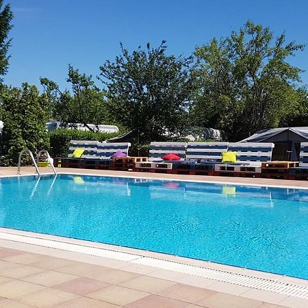 Mandel Fahazak Hotel ปาลอซนัค ภายนอก รูปภาพ