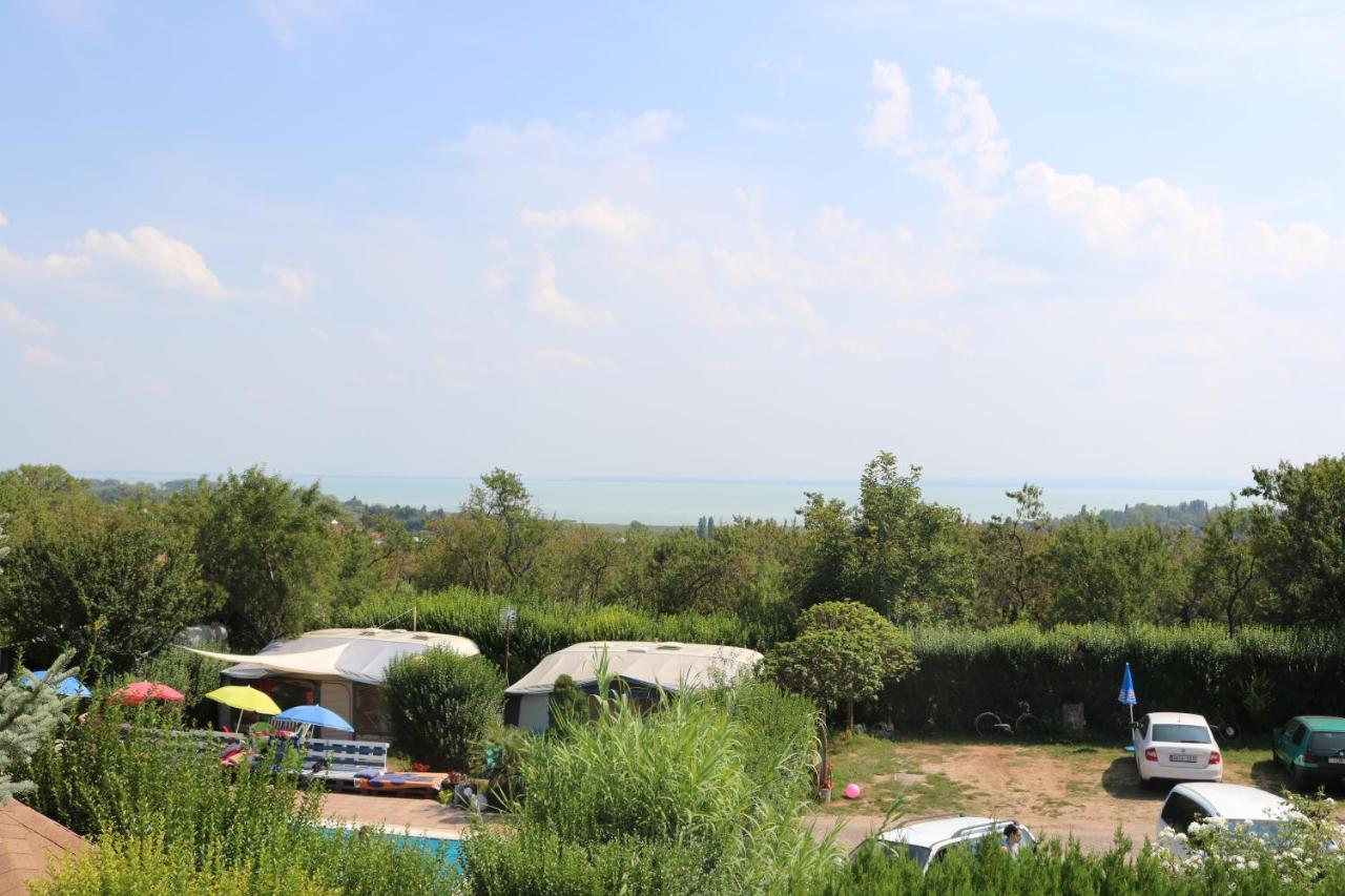 Mandel Fahazak Hotel ปาลอซนัค ภายนอก รูปภาพ